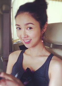 脸上有痣的高颜值女星,钟欣潼可爱如少女,娜塔莉高冷气质太赞