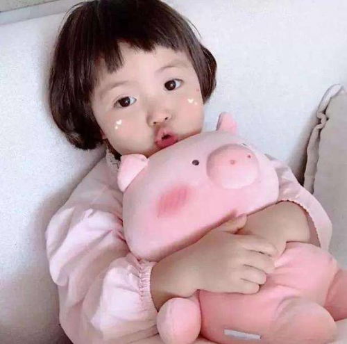 靠千张丑照圈粉无数,这个3岁小女孩凭啥
