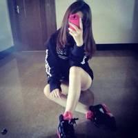 盘腿女生霸气头像霸气女生最可爱