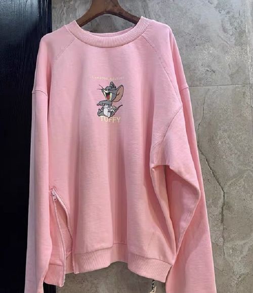 不老女神许晴身穿粉色卫衣清纯少女