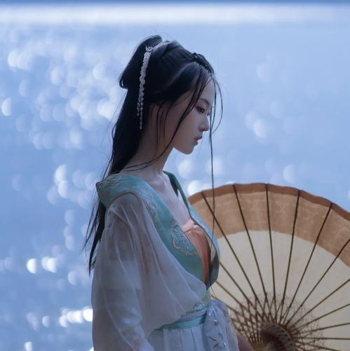 古风真人女生头像皓月当空,惟愿卿之岁月安