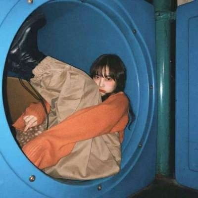 ins风甜丧女生头像