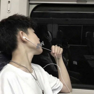qq头像男生霸气高冷范困住的孤独之心
