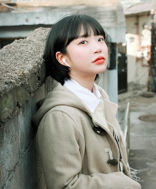文艺范女生短发,清纯又迷人