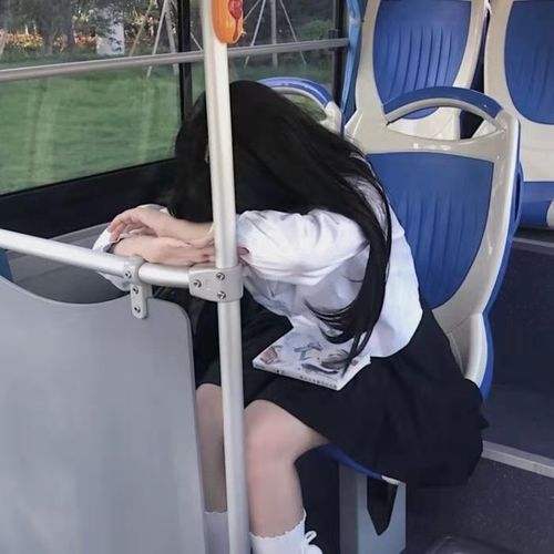 一眼就特别触动难受的文案
