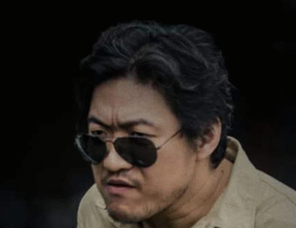 有用整容叫魔幻手机的牛魔王,如今卸妆戴墨镜,男神范十足