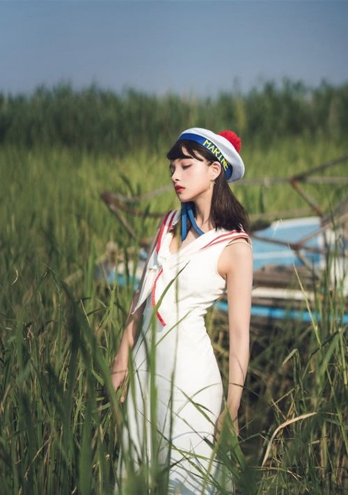 美女船长高冷御姐范