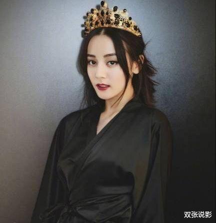 关晓彤赵丽颖李小璐娜扎佟丽娅迪丽热巴,8位女星戴皇冠谁最美