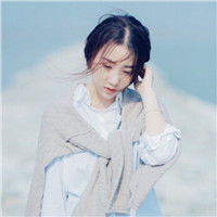 长发清新气质美女头像,侧面的样子更是迷人