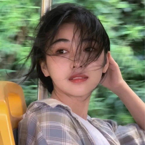 烂大街的爱我也没得到一份背景图女头