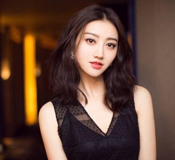 砸多少钱也捧不红的女星,个个貌美如花,最后一位实在可惜
