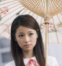 颧骨高不但影响整体外表,还可能会这样
