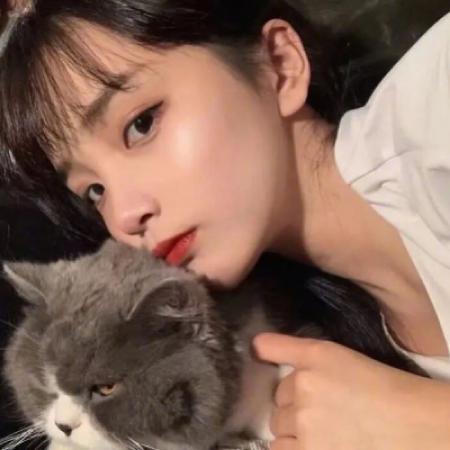 笑起来干净又甜的女生头像最想说的话在眼睛里