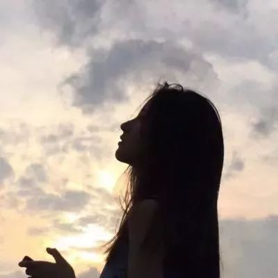 女头其实你一点都不配拥有我的痴狂