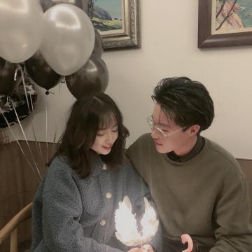 微信真人亲密情头一男一女高冷霸气
