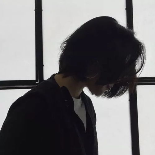 精致女头,紧紧凑凑厌世风