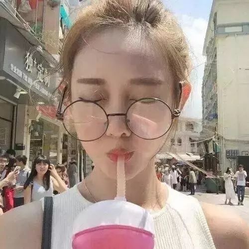 女生头像00后专用的男主播