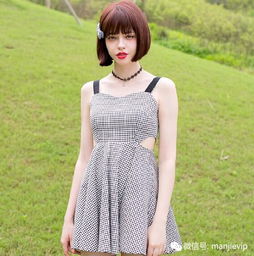 女生露肩露背头像女生