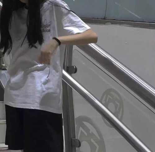 十组最不像情头的情侣头像

