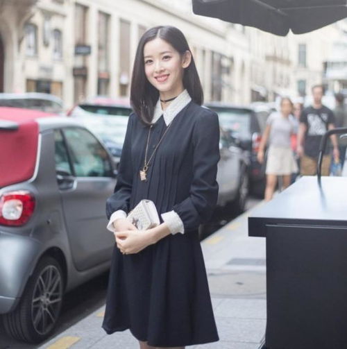 奶茶妹妹穿仙女裙被偶遇,打光差依然肤白貌美,27岁少女感满分
