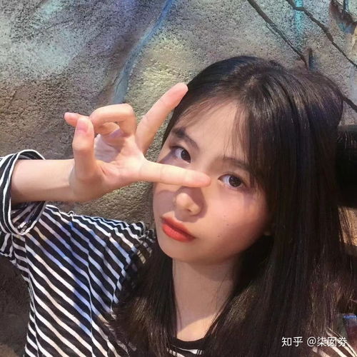 你在生活中看见过哪些特别好看的女孩子