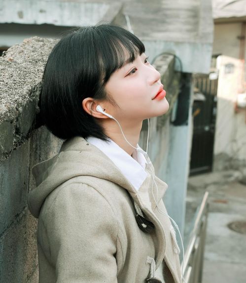 文艺范女生短发,清纯又迷人