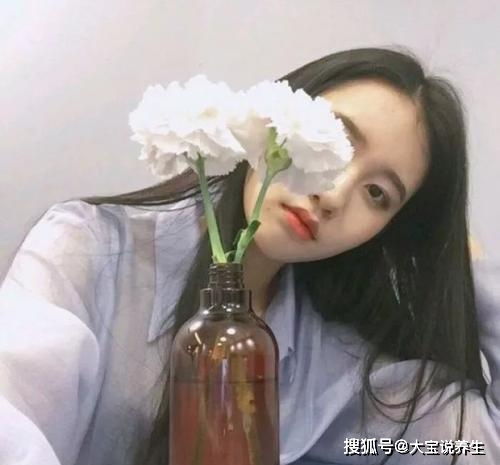 搞笑段子有个同学,天天逃课去网吧打游戏,每次考试都不会挂科
