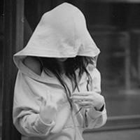类似此图的黑灰女头像越多越好