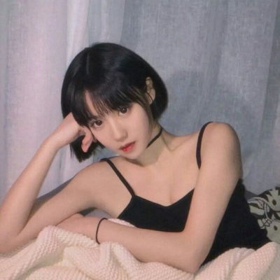 短发超拽霸气女生头像