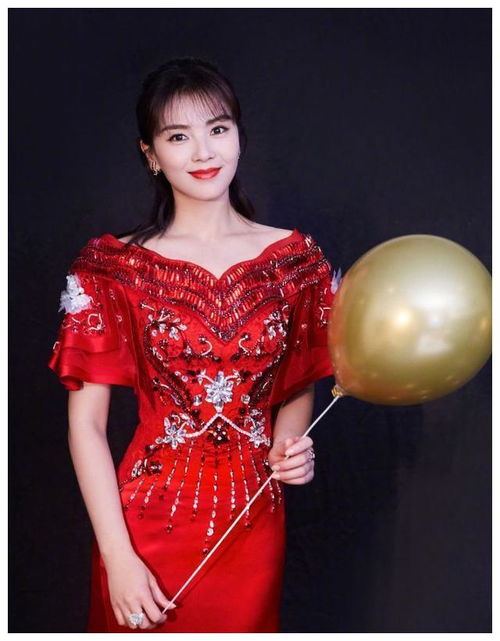 刘涛薇娅同框,同穿白衬衫,女明星和女主播的差距有多大