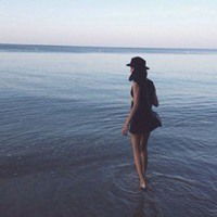 面朝大海背影女生头像微信头像图片大全